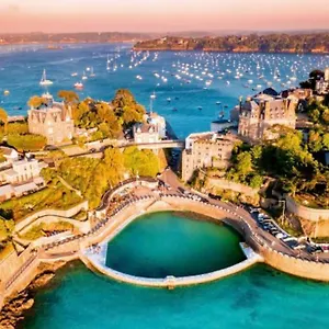Appartement Magnifique Studio Hyper Centre A 300m De La Mer., Dinard